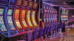 free spin game lobby overview showing sports and casino categories on screen